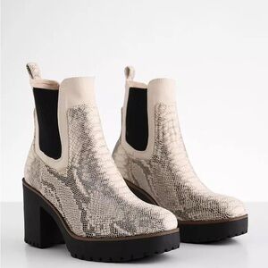 Cream and Black Heeled Chelsea Boots with Chunky Heel